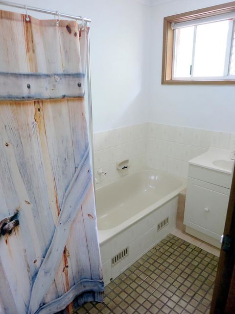 A2@Port Willy - Accommodation Bookings 4