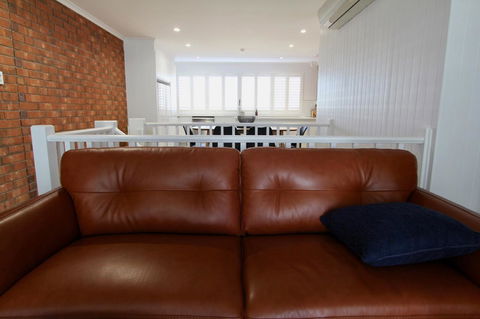 Southern Sands\' Beachfront Apartment - Accommodation Bookings 6