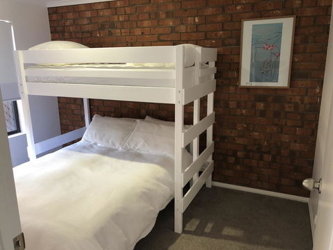 Southern Sands\' Beachfront Apartment - Accommodation Bookings 14