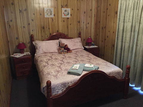 Clare Valley Cabins - Accommodation Bookings 18