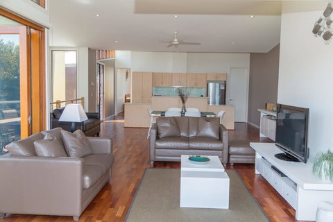 South Shores Villa 52 - Accommodation Bookings 22