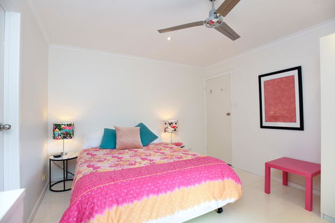 Red Door - Accommodation Bookings 9