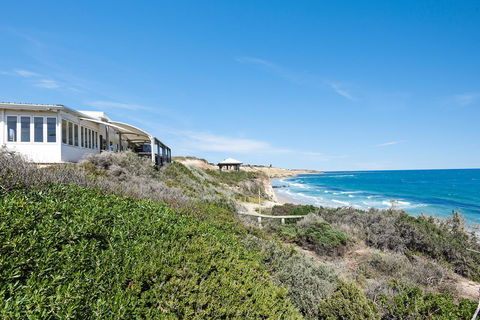 Red Door - Accommodation Bookings 17
