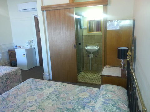 Sonbern Lodge Motel - Accommodation Bookings 32