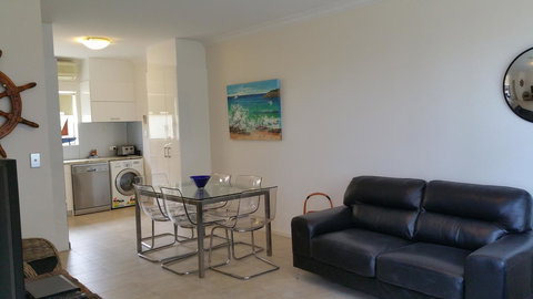 Acaill Accommodation Esplanade Living Self Check-In Self Check-Out - Accommodation Bookings 2