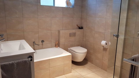 Acaill Accommodation Esplanade Living Self Check-In Self Check-Out - Accommodation Bookings 26