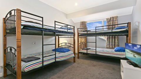 Salt Waterfront Apartment - Accommodation Bookings 11