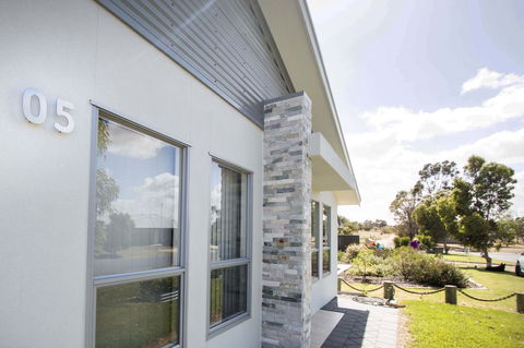 Brock's Base - Accommodation Bookings 6