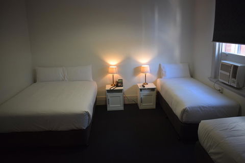 Ambassadors Hotel - Accommodation Bookings 15