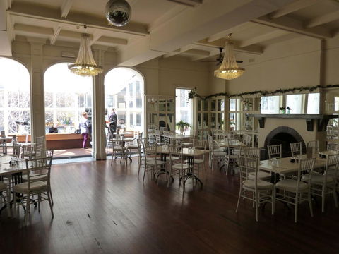 Ambassadors Hotel - Accommodation Bookings 16