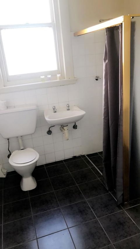 Ambassadors Hotel - Accommodation Bookings 25