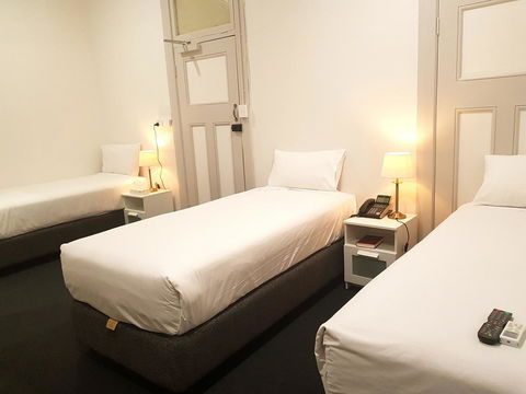 Ambassadors Hotel - Accommodation Bookings 7