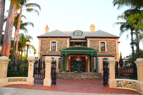 Grand Bluestone Mansion - Accommodation Bookings 26