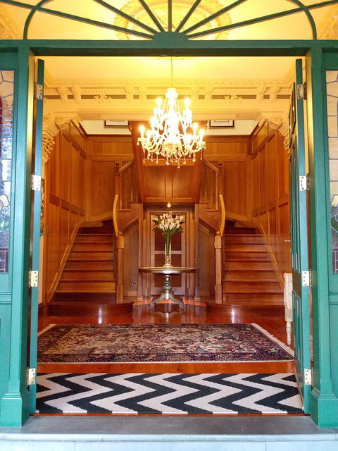 Grand Bluestone Mansion - Accommodation Bookings 2