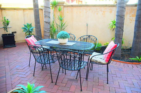 Grand Bluestone Mansion - Accommodation Bookings 17