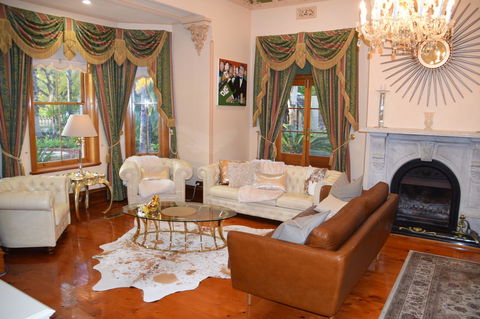 Grand Bluestone Mansion - Accommodation Bookings 4