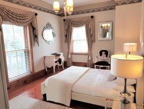 Grand Bluestone Mansion - Accommodation Bookings 14