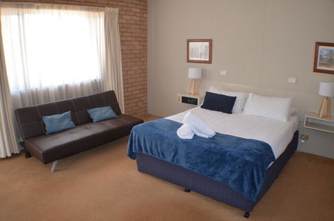 Deer Park Motor Inn Armidale - Accommodation Bookings 8