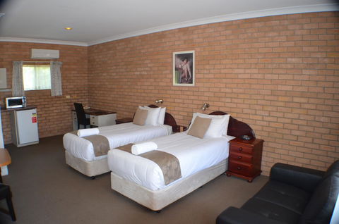 Deer Park Motor Inn Armidale - Accommodation Bookings 3