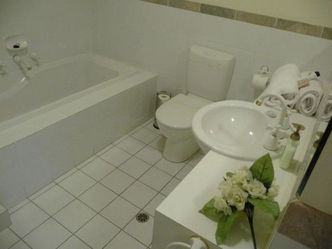 City Escape 3 Bedroom East End Of Adelaide - Accommodation Bookings 1