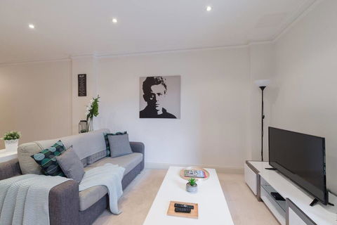 One Bedroom In Adelaideâ€™s East End FREE WIFI*Netflix*Parking - Accommodation Bookings 0