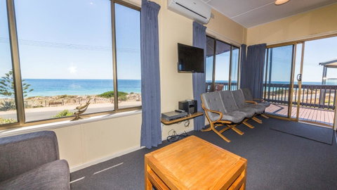Sandy Feet 31 Gold Coast Drive - Accommodation Bookings 10