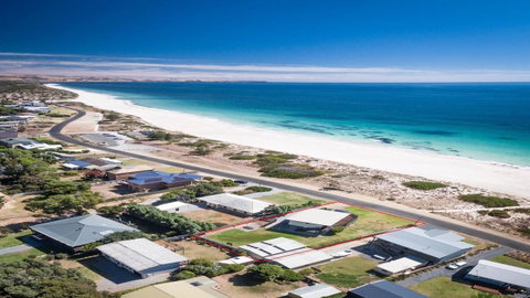 Sandy Feet 31 Gold Coast Drive - Accommodation Bookings 13