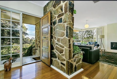 Stunning House With Beautiful Entertainment Area!! - Accommodation Bookings 0