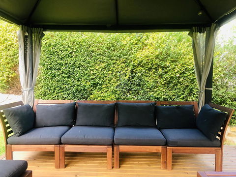 Stunning House With Beautiful Entertainment Area!! - Accommodation Bookings 16