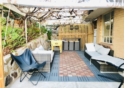 Stunning House With Beautiful Entertainment Area!! - Accommodation Bookings 13