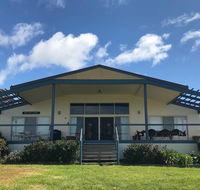 Emu Bay Lodge