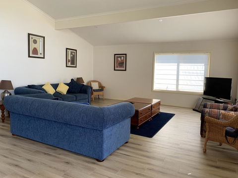 Emu Bay Lodge - Accommodation Bookings 6