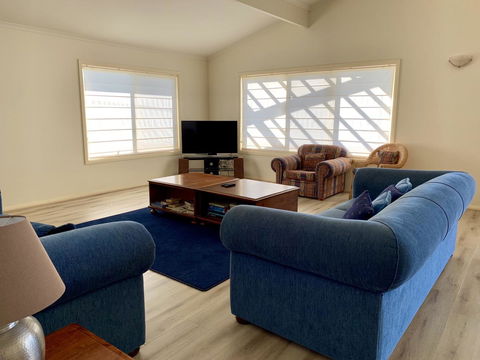 Emu Bay Lodge - Accommodation Bookings 5
