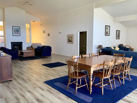 Emu Bay Lodge - Accommodation Bookings 7