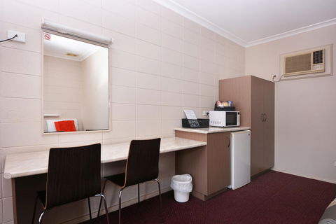 Motel Poinsettia - Accommodation Bookings 6