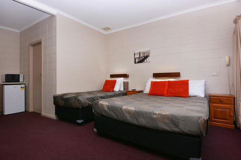 Motel Poinsettia - Accommodation Bookings 4
