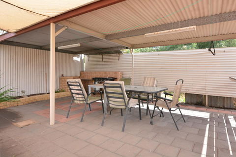 Motel Poinsettia - Accommodation Bookings 12