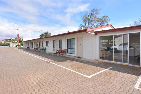Motel Poinsettia - Accommodation Bookings 9