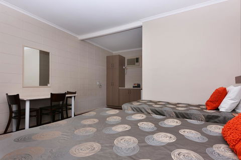 Motel Poinsettia - Accommodation Bookings 18