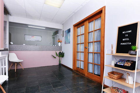 Motel Poinsettia - Accommodation Bookings 1