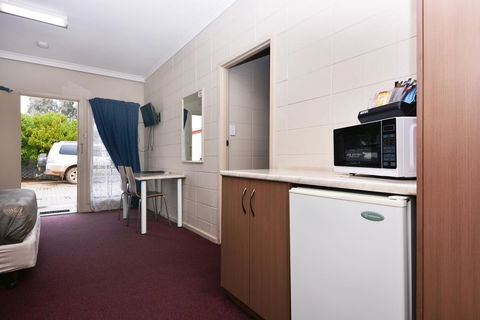 Motel Poinsettia - Accommodation Bookings 15