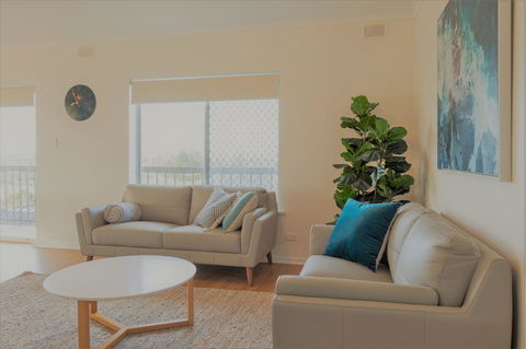 Henley Beach South, Amazing Views, Huge Private Balcony! - Accommodation Bookings 3