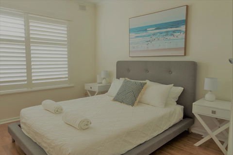 Henley Beach South, Amazing Views, Huge Private Balcony! - Accommodation Bookings 1