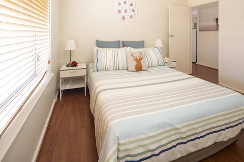 Aurora Holiday Apartment @West Beach - Accommodation Bookings 6