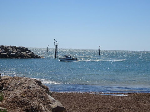 Aurora Holiday Apartment @West Beach - Accommodation Bookings 15