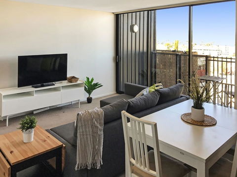 Modern 2 Bedroom+WIFI/Netflix/Parking+Great Views! - Accommodation Bookings 42