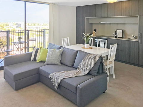 Modern 2 Bedroom+WIFI/Netflix/Parking+Great Views! - Accommodation Bookings 44