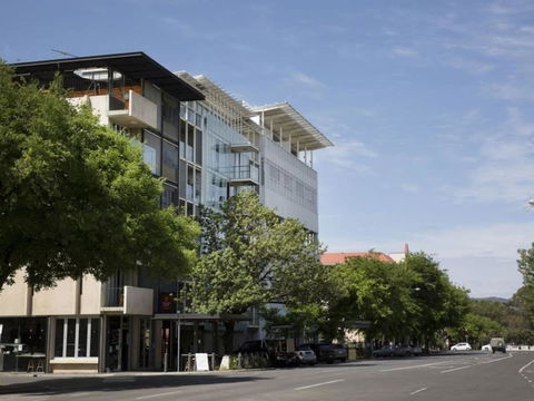 Modern 2 Bedroom+WIFI/Netflix/Parking+Great Views! - Accommodation Bookings 41