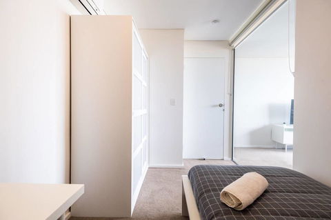 Modern 2 Bedroom+WIFI/Netflix/Parking+Great Views! - Accommodation Bookings 31