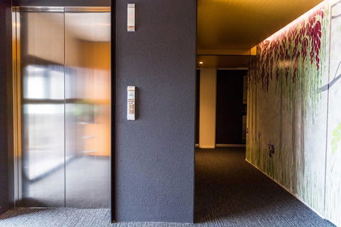 Modern 2 Bedroom+WIFI/Netflix/Parking+Great Views! - Accommodation Bookings 32